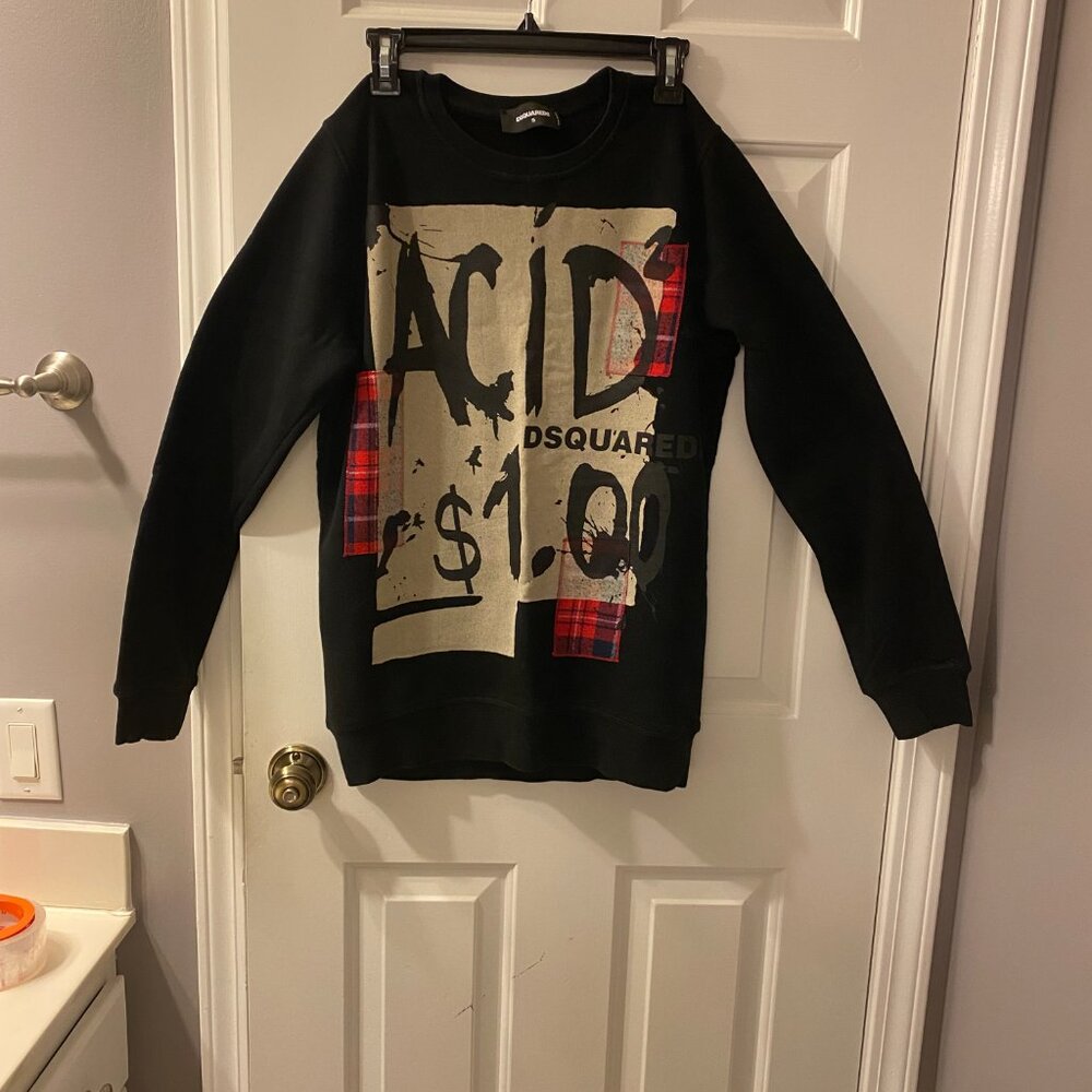Gently worn men's black Dsquared2 sweatshirt - size small